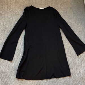 Elegant Black V-Neck Dress with flare sleeves